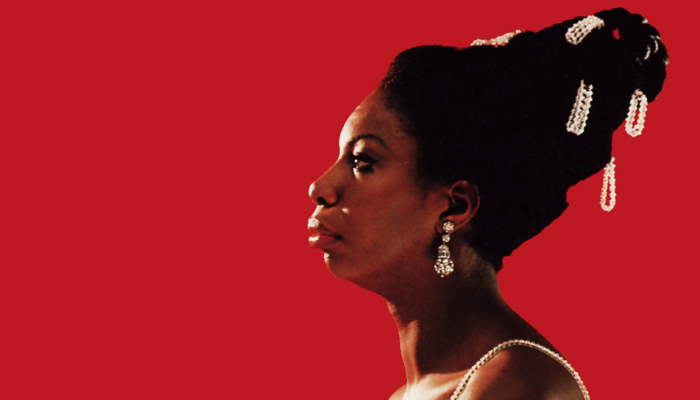 Nina Simone: a voz que rompeu o silêncio e não teve medo de buscar a liberdade