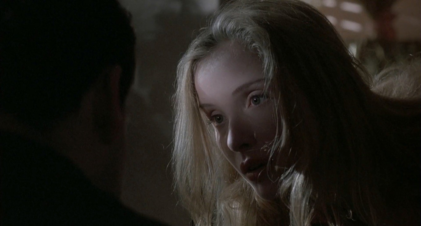 A personagem Dominique (Julie Delpy) em cena de “A Igualdade é Branca” (1994), de Krzysztof Kieślowski.