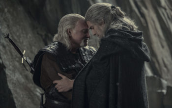 Vesemir e Geralt na segunda temporada de The Witcher
