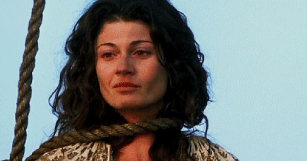 Maria Owens em cena do filme "Da Magia à Sedução" (1998)