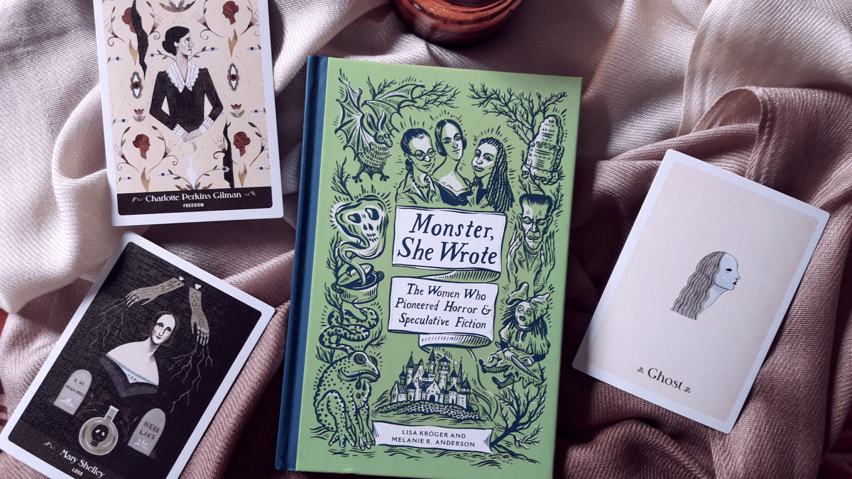 Biblioteca Wandinha Addams: Monster, She Wrote: The Women Who Pioneered Horror and Speculative Fiction