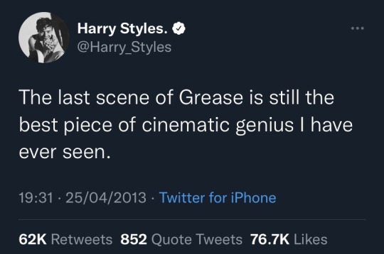 Tweet de Harry Styles sobre Grease em 2013.