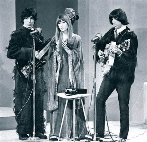 Arnaldo Baptista, Rita Lee e Sérgio Dias em apresentação da banda "Os Mutantes" na década de 1960