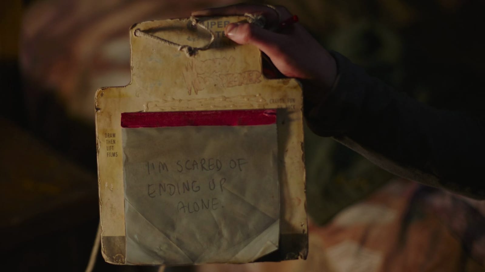 "Tenho medo de acabar sozinho" - Cena do quinto episódio de The Last of Us