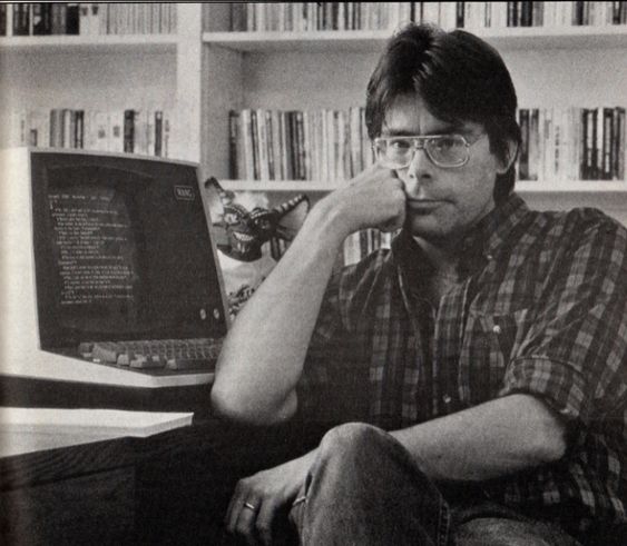 Stephen King e seu querido "processador de textos"