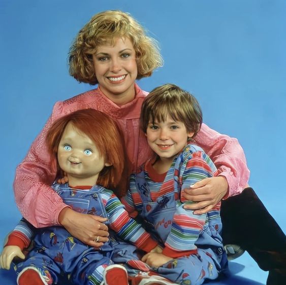 Karen, Andy e Chucky em uma inocente foto de família