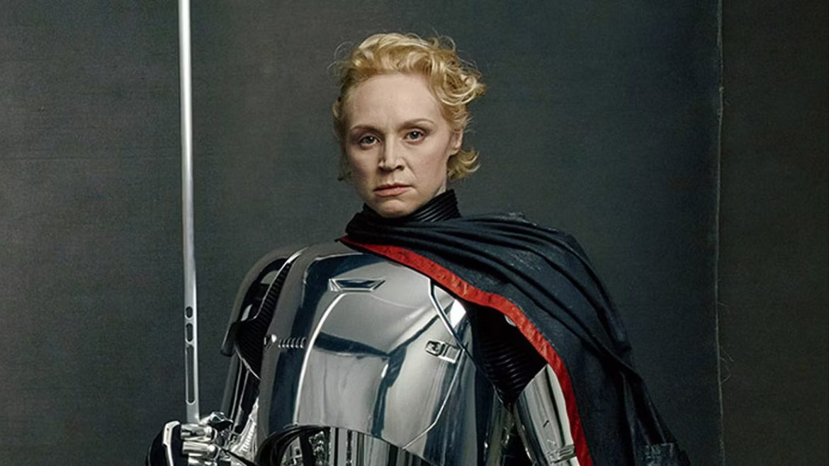 Capitã Phasma, interpretada por Gwendoline Christie