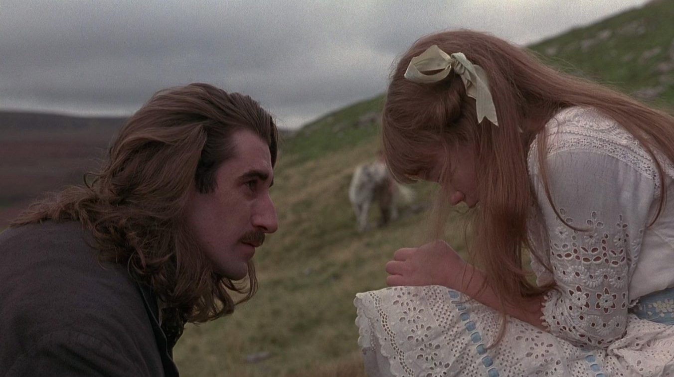 Lord Archibald Craven (John Lynch) e Mary Lennox (Kate Maberly) em O Jardim Secreto (1993)