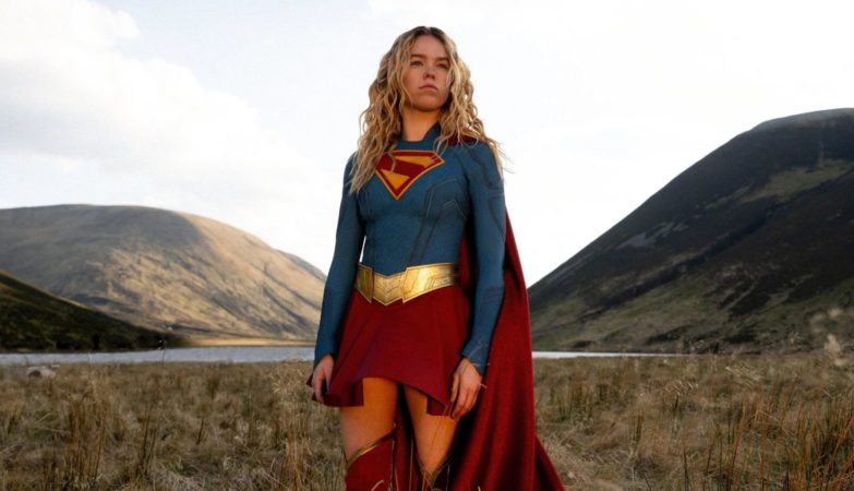 Milly Alcock brilha em um Supergirl que tenta esterilizar a rebelde heroina leia a critica DivulgacaoDC Studios