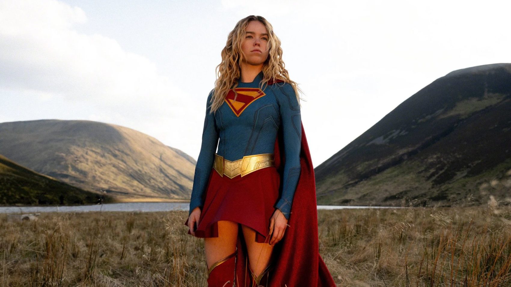 Milly Alcock brilha em um Supergirl que tenta esterilizar a rebelde heroina leia a critica DivulgacaoDC Studios